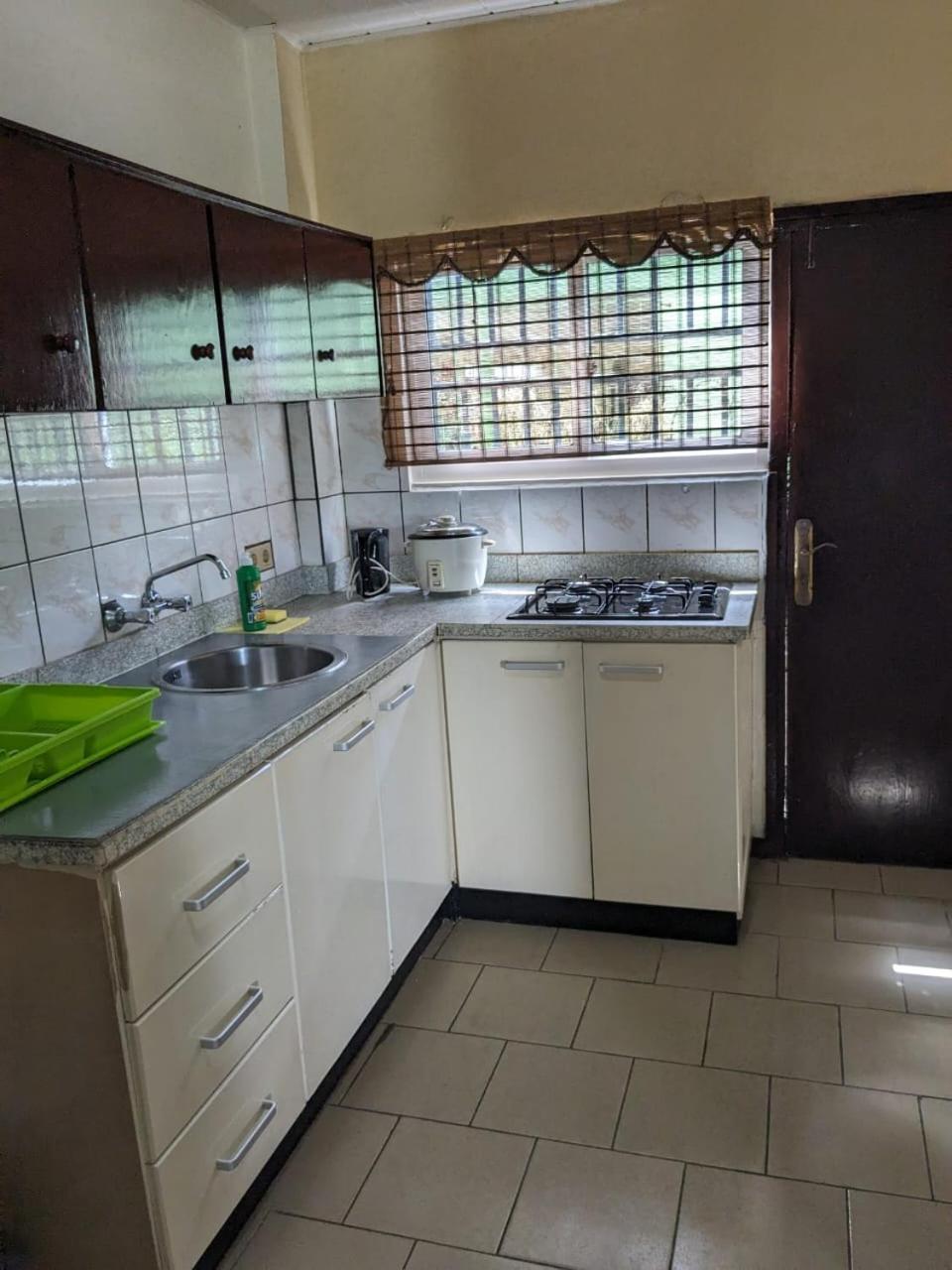 De Kolibrie Appartementen 帕拉马里博 外观 照片